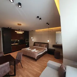 https://new-luxury-apartment.hotels-in-tirana.com